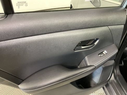 Used 2024 Nissan Sentra SV FWD image 18