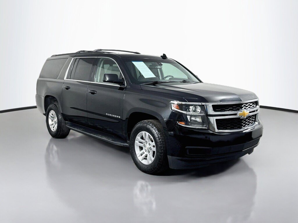 Used 2019 Chevrolet Suburban LS AWD/4WD image 7