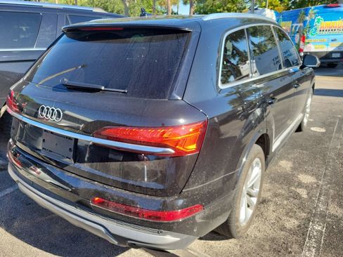 Used 2025 Audi Q7 2.0T Premium w/ Convenience Package AWD/4WD image 3