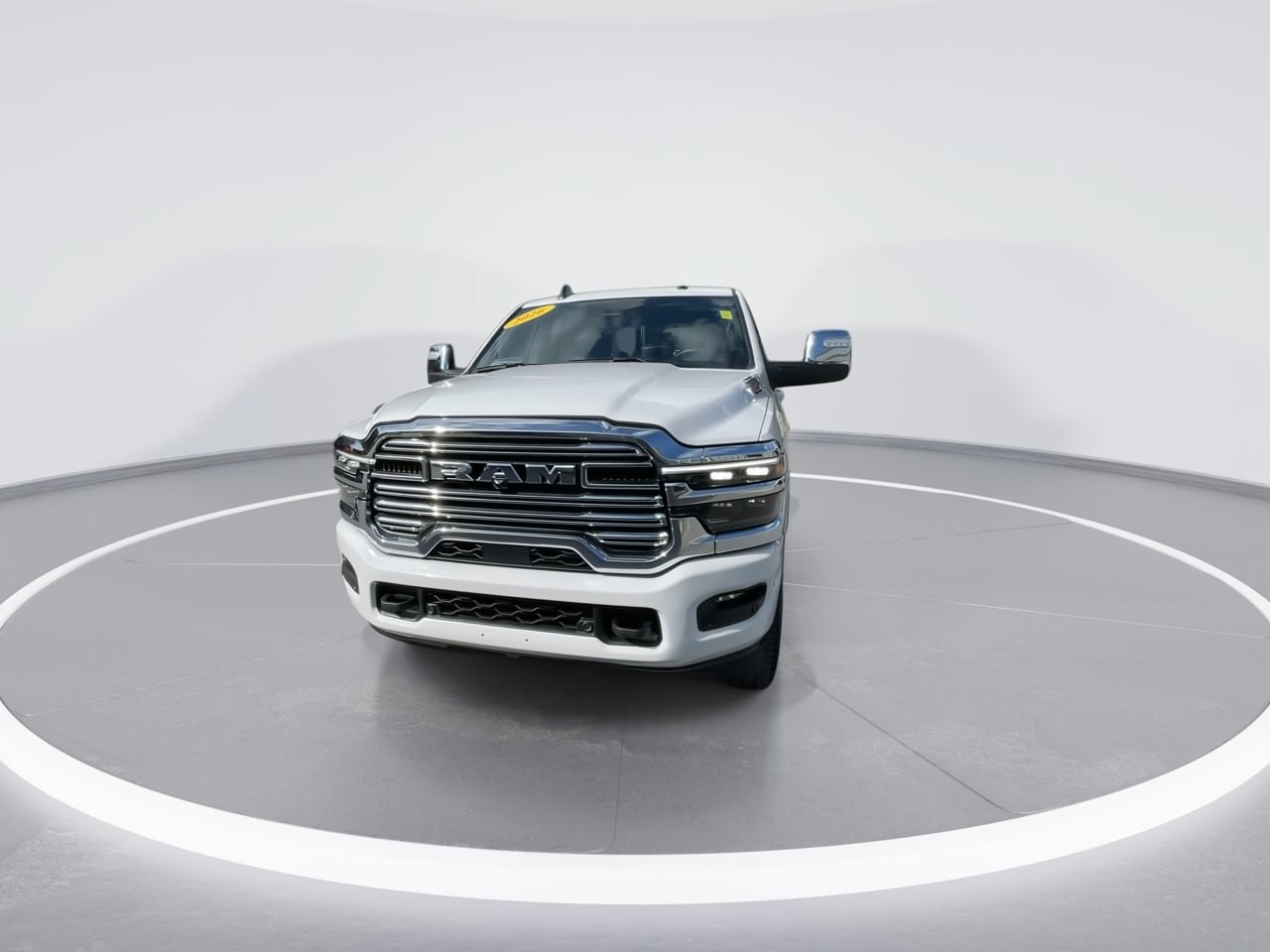 Used 2026 RAM 2500 Laramie AWD/4WD image 5