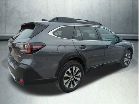 Used 2023 Subaru Outback Limited image 6