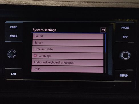 Used 2019 Volkswagen Jetta SE FWD image 25