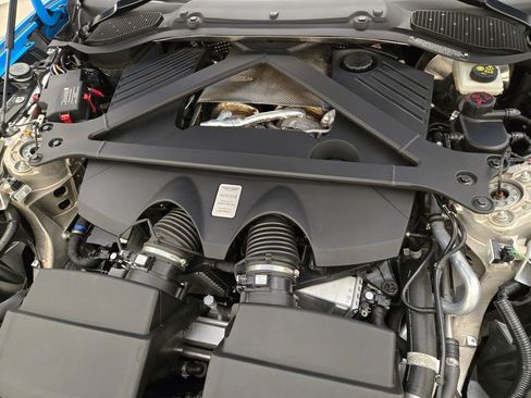 Used 2025 Aston Martin V8 Vantage Coupe image 27