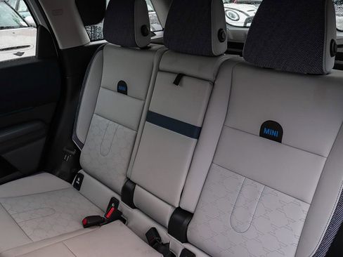 Used 2025 MINI Cooper Countryman SE image 17