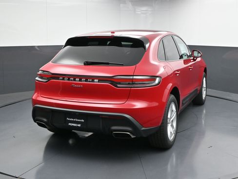Certified 2025 Porsche Macan image 23
