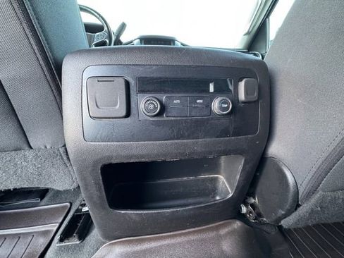 Used 2019 Chevrolet Suburban LS image 27