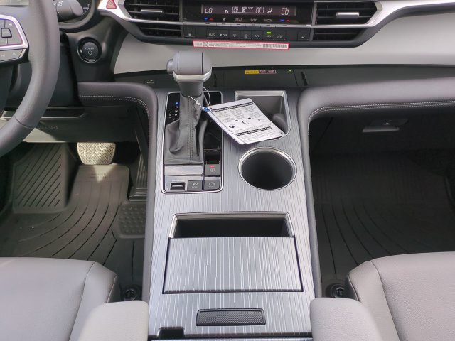 New 2026 Toyota Sienna XLE AWD/4WD image 19