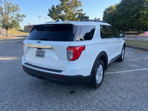 Certified 2022 Ford Explorer XLT w/ Class IV Trailer Tow Package image 11