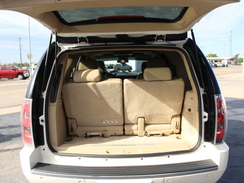Used 2014 GMC Yukon Denali AWD/4WD image 18