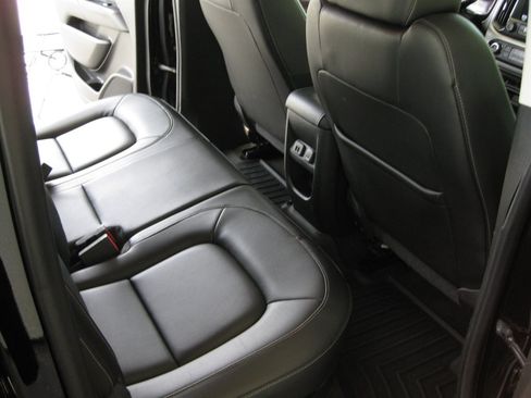 Used 2015 GMC Canyon SLT RWD image 31