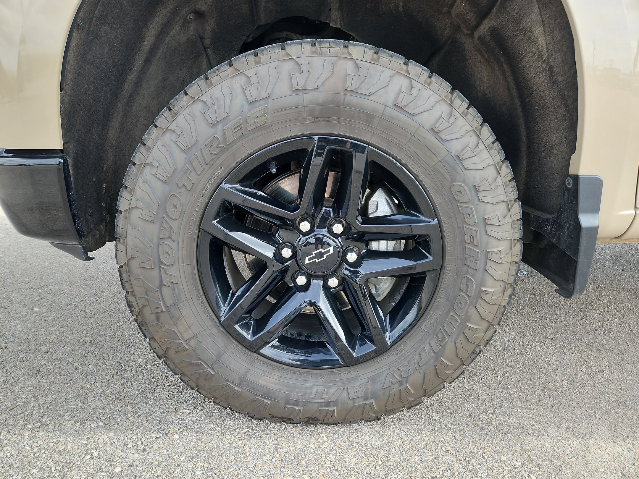 Used 2023 Chevrolet Silverado 1500 LT Trail Boss w/ LPO, Dark Essentials Package AWD/4WD image 31