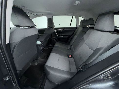 Used 2021 Toyota RAV4 XLE image 12
