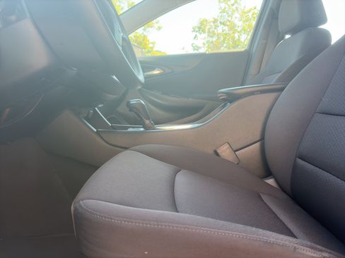 Used 2019 Chevrolet Malibu LS FWD image 25