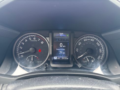 Used 2023 Toyota Tacoma TRD Off-Road w/ Technology Package AWD/4WD image 20