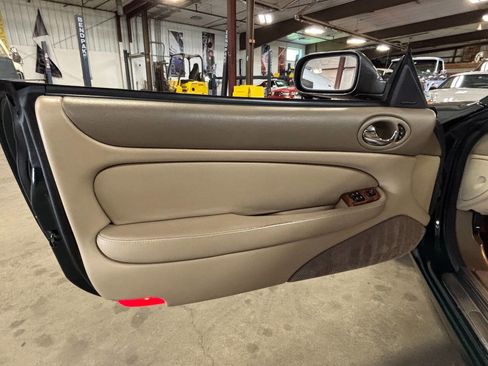Used 1998 Jaguar XK8 Convertible RWD image 28
