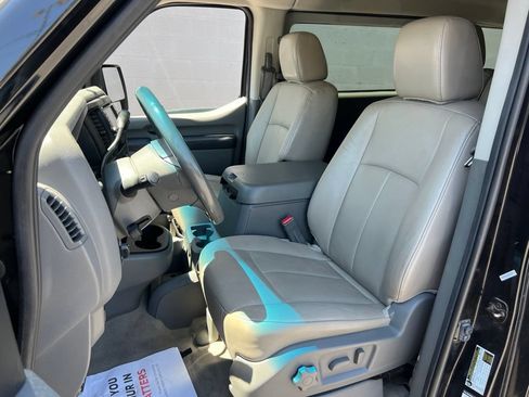 Used 2016 Nissan NV 3500 SL RWD image 20