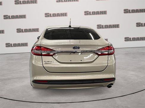 Used 2018 Ford Fusion S image 4
