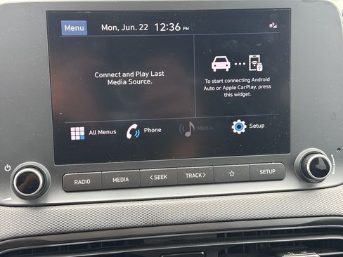 Used 2023 Hyundai Kona SEL AWD/4WD image 29