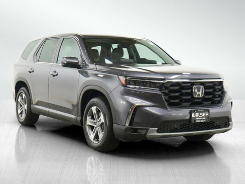 Used 2025 Honda Pilot EX-L image 7