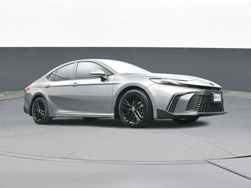 Used 2025 Toyota Camry SE w/ Convenience Package image 52