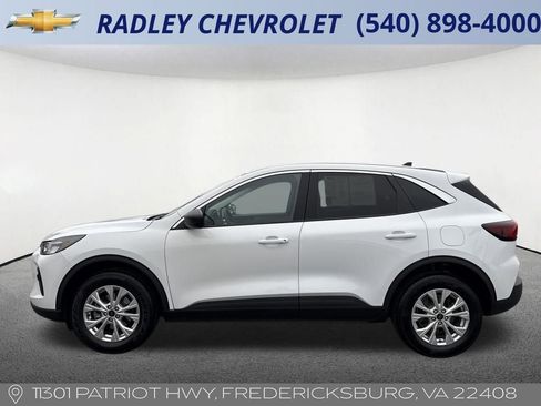Used 2024 Ford Escape Active image 2