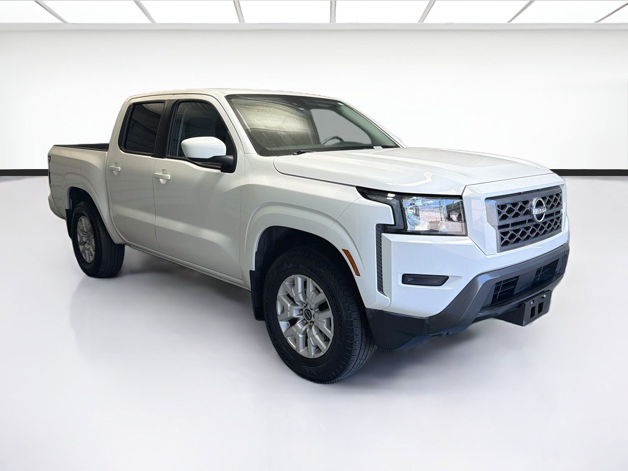 Used 2022 Nissan Frontier SV w/ Technology Package RWD image 3