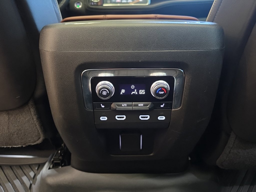Used 2023 GMC Yukon XL Denali Ultimate AWD/4WD image 48