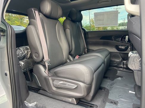 New 2026 Kia Carnival SX Prestige image 13