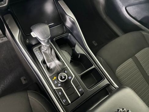 Used 2023 Kia Sorento LX image 20