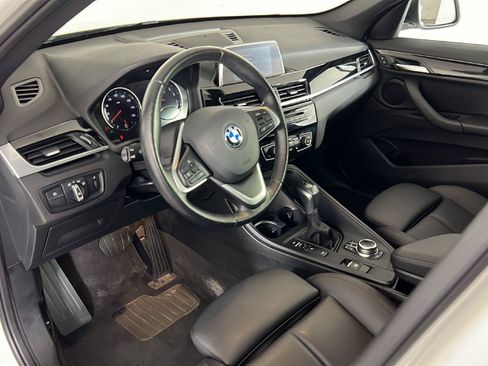 Used 2019 BMW X1 xDrive28i w/ Convenience Package AWD/4WD image 2