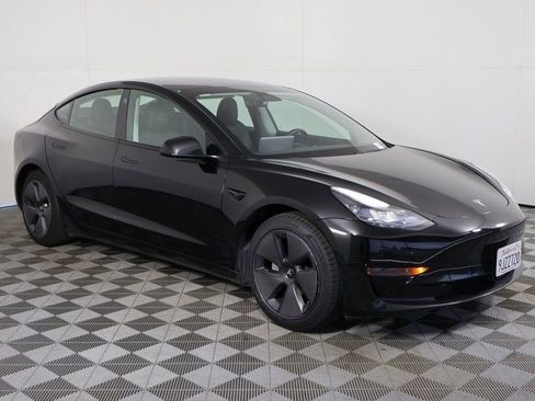 Used 2021 Tesla Model 3 Standard Range Plus image 3