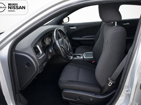 Used 2022 Dodge Charger SXT RWD image 7