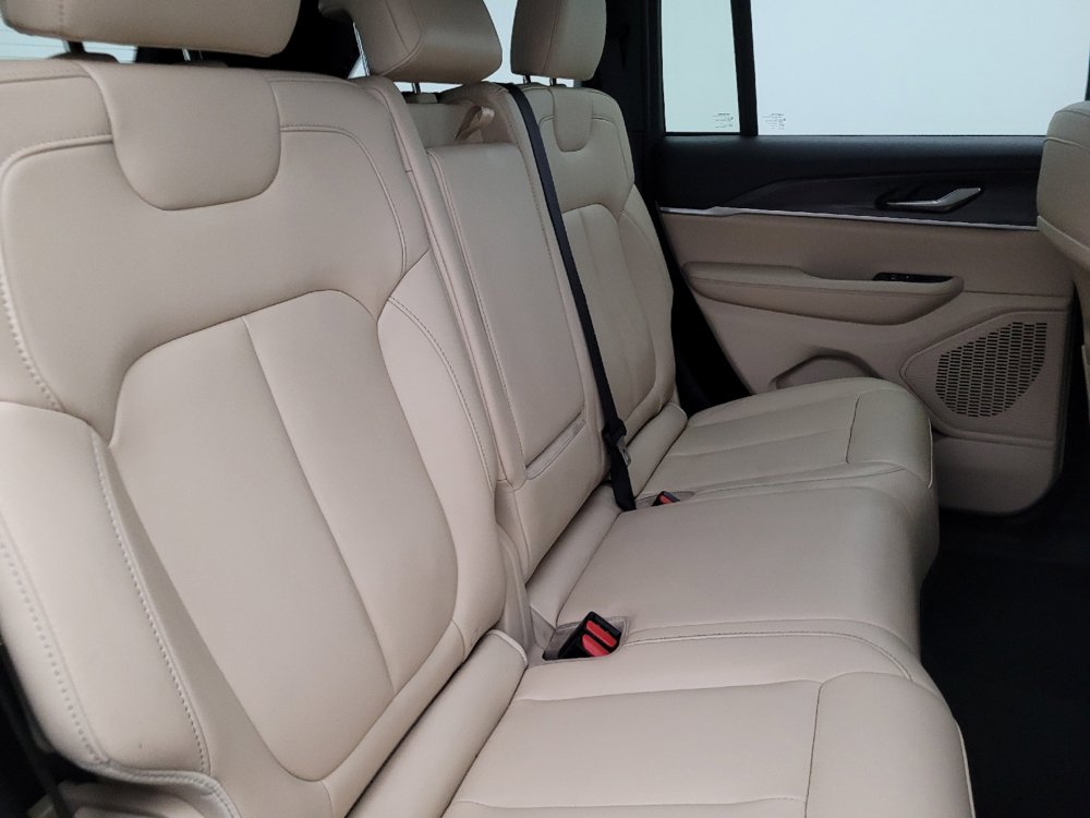 Used 2023 Jeep Grand Cherokee Limited RWD image 19
