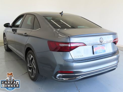 Certified 2024 Volkswagen Jetta SEL image 7