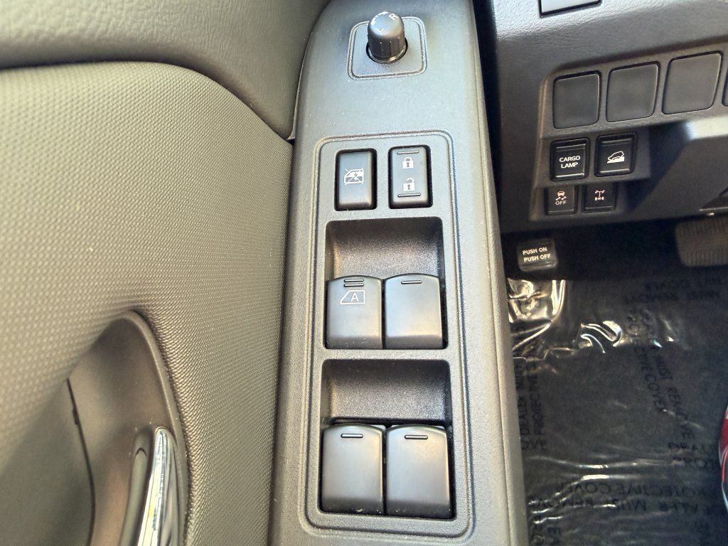 Used 2024 Nissan Frontier PRO-4X w/ Off-Road Protection Package AWD/4WD image 26