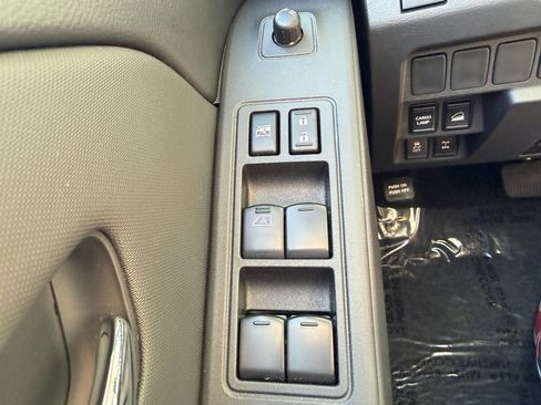 Used 2024 Nissan Frontier PRO-4X w/ Off-Road Protection Package image 26