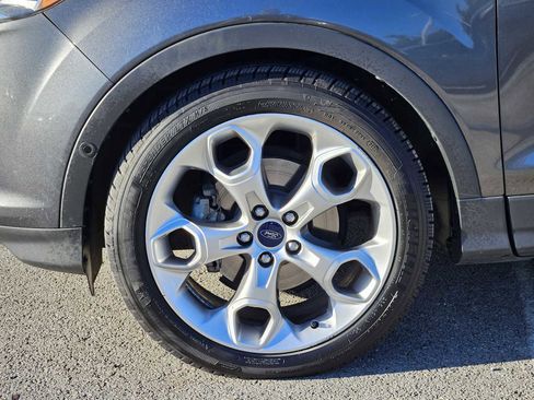 Used 2016 Ford Escape Titanium w/ Equipment Group 301A image 9