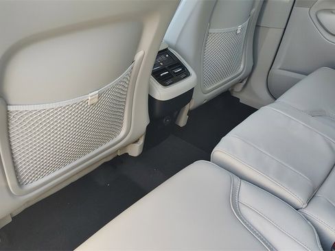 New 2026 Volvo XC90 B6 Ultra image 30