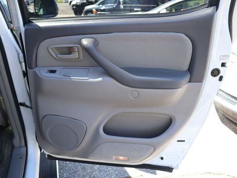 Used 2005 Toyota Tundra SR5 image 17