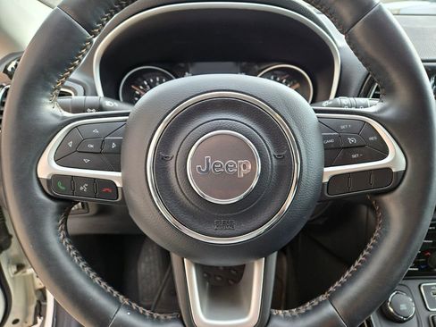 Used 2019 Jeep Compass Limited image 9