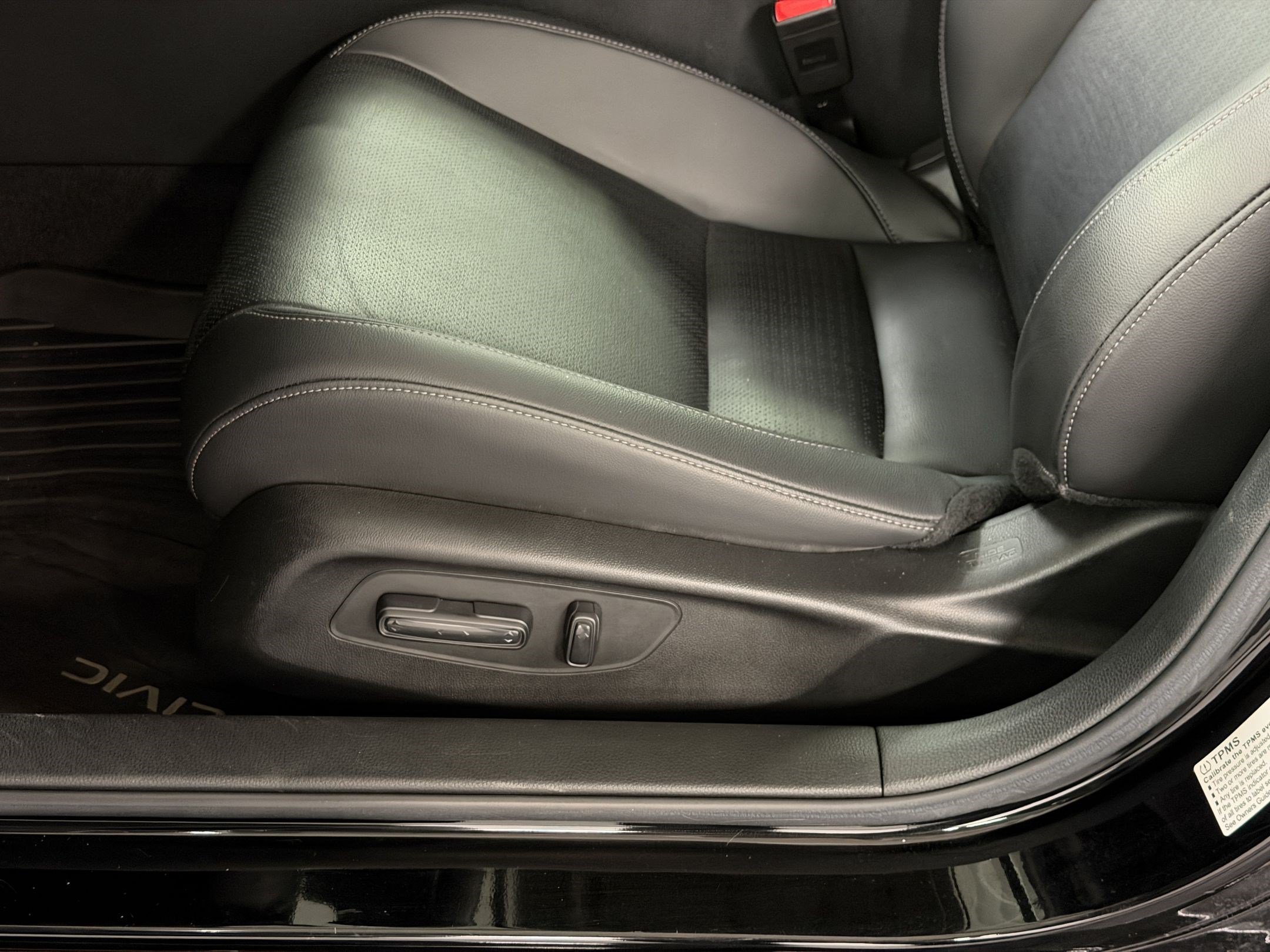 Certified 2024 Honda Civic Touring image 13