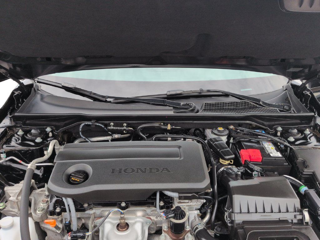 Used 2025 Honda Civic Sport image 28