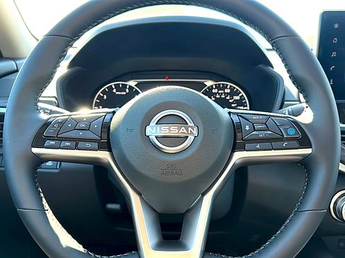 New 2026 Nissan Altima 2.5 SV w/ SV Premium Package FWD image 18