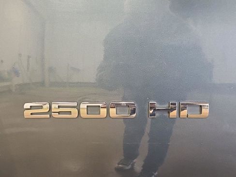 Used 2013 GMC Sierra 2500 SLE w/ SLE Preferred Package image 28