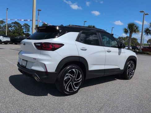 Used 2025 Chevrolet TrailBlazer RS w/ Driver Confidence Package FWD image 5