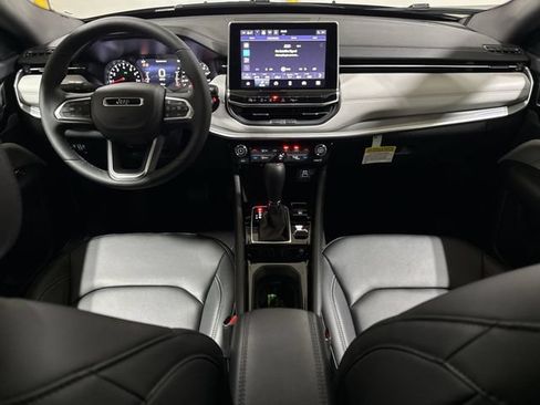 New 2026 Jeep Compass Limited AWD/4WD image 10