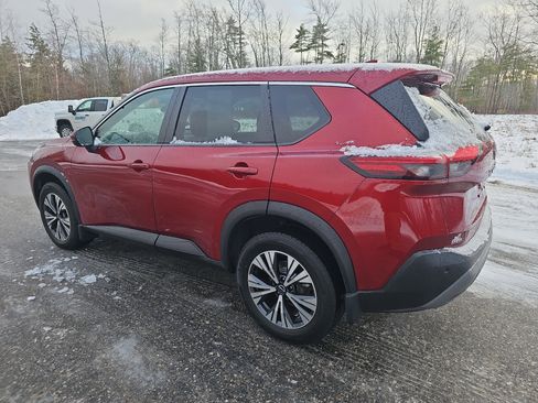 Certified 2022 Nissan Rogue SV image 7