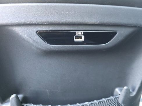 Used 2020 Chrysler Pacifica Limited image 23