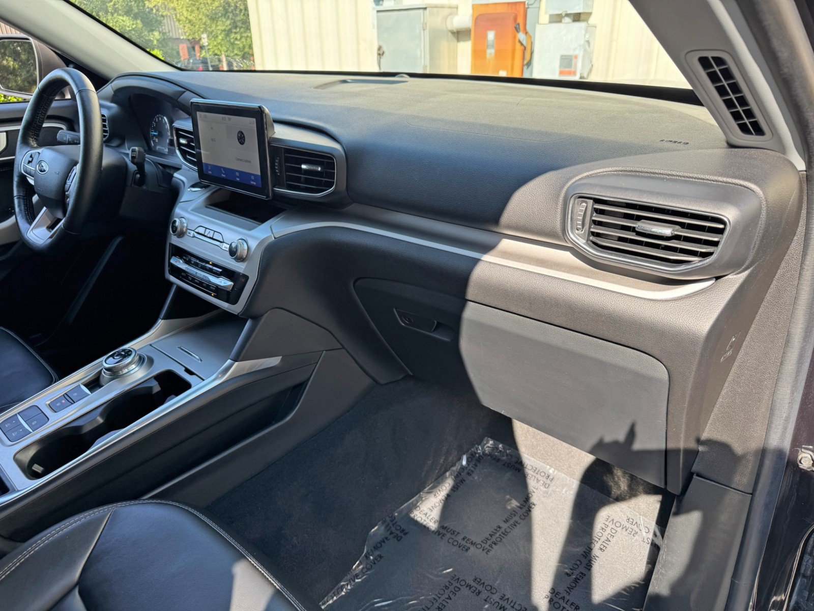 Used 2022 Ford Explorer XLT w/ Equipment Group 202A RWD image 14