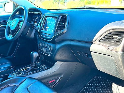 Used 2022 Jeep Cherokee Trailhawk w/ Trailer Tow Group image 22